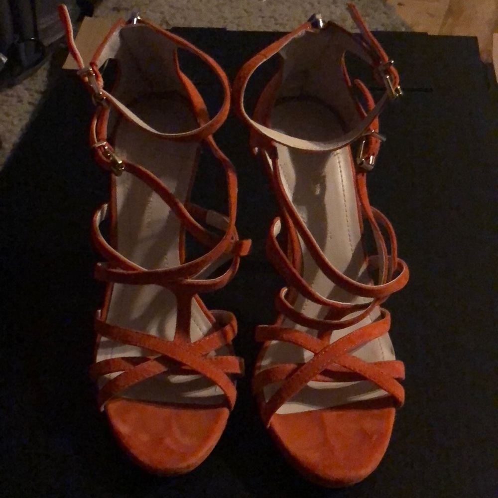 BCBG ORANGE SUEDE STRAPPY HEELS - 6